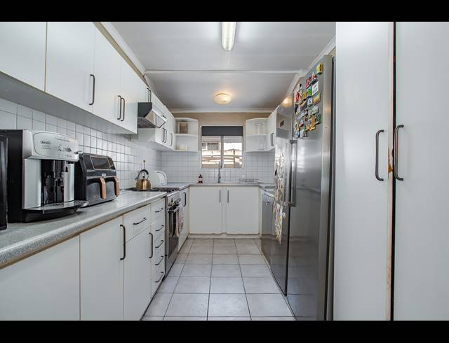 4 BEDROOM FREEHOLD FOR SALE IN PAARL NORTH